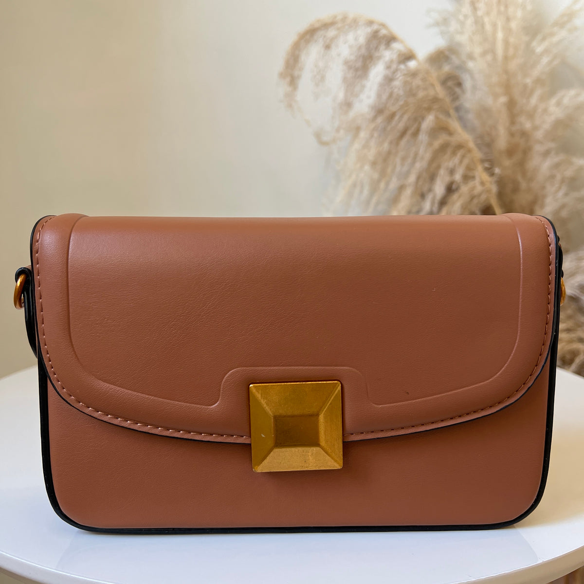 Bolsa Vívian Média