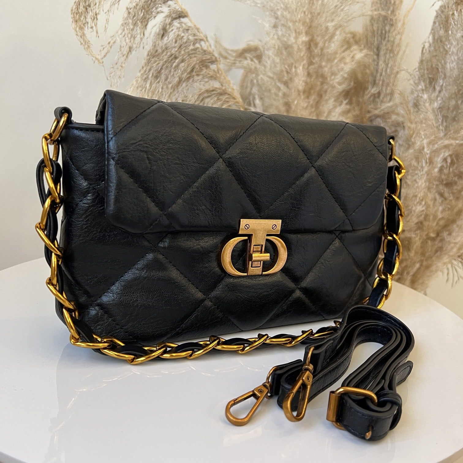 Bolsa Patrícia Média - Preta - Loja Vivanz