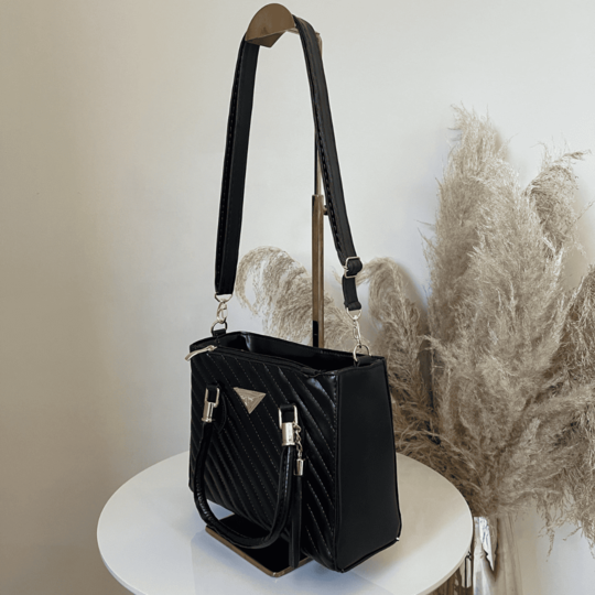 Bolsa Antônia Média - Preta - Loja Vivanz