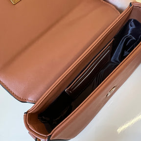 Bolsa Vívian Média